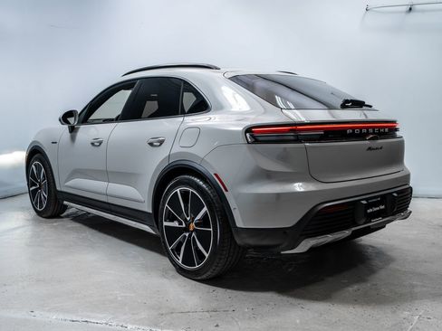 New 2026 Porsche Macan 4 Electric image 3