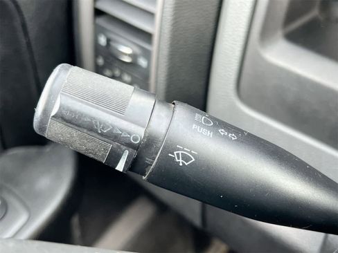 Used 2013 RAM 1500 Express image 25