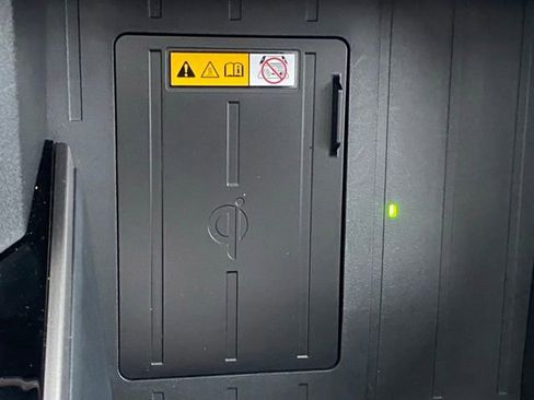 Used 2024 Toyota Tundra Limited image 17