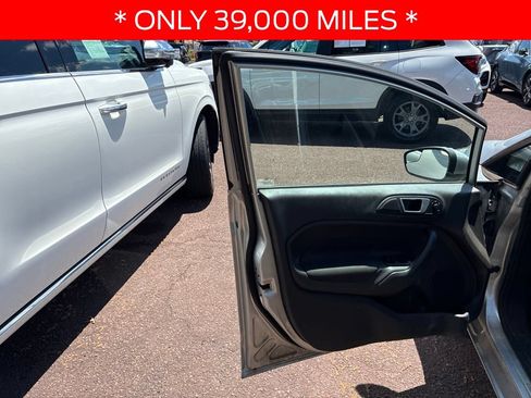 Used 2016 Ford Fiesta SE FWD image 12