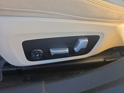 Used 2022 BMW 330i 330i w/ Convenience Package image 18