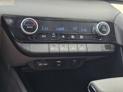 Certified 2025 Hyundai Elantra Sport FWD image 22