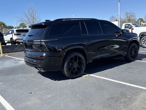 Certified 2024 Chevrolet Traverse RS image 18