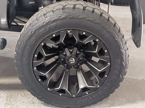Used 2017 RAM 2500 Laramie AWD/4WD image 25
