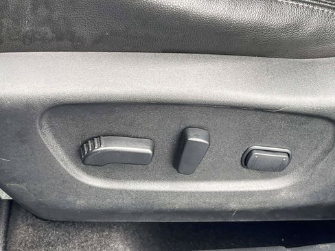 Used 2019 Nissan Rogue SL w/ Premium Package AWD/4WD image 16