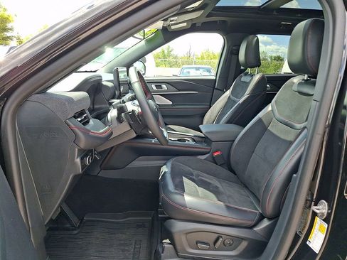 Used 2025 Ford Explorer ST w/ Sun And Sound Package AWD/4WD image 15