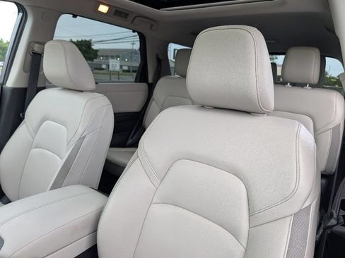 Used 2022 Nissan Pathfinder SL w/ SL Premium Package AWD/4WD image 15