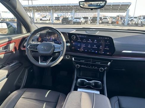 New 2026 Chevrolet Traverse Z71 w/ Enhanced Driving Package image 16