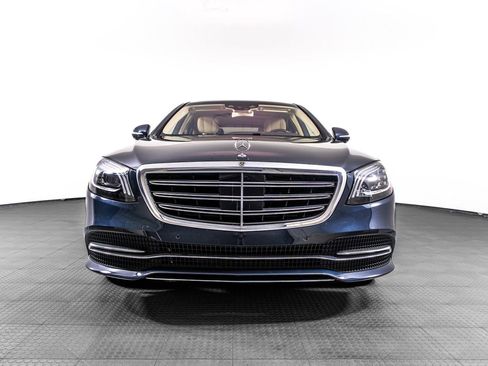 Used 2018 Mercedes-Benz S 560 Sedan image 12