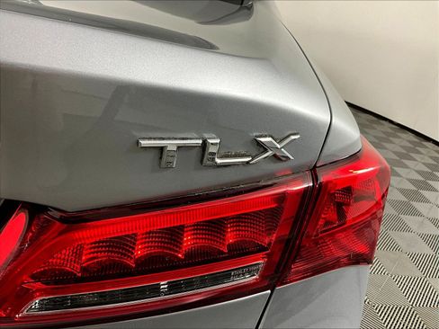 Used 2018 Acura TLX FWD image 22