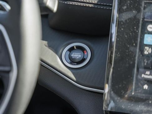 New 2025 Jeep Grand Cherokee Laredo X w/ Luxury Tech Group I image 24