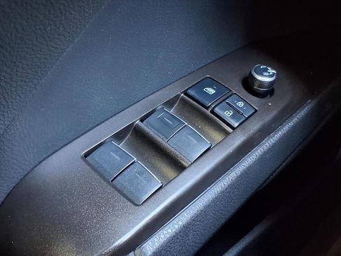 Used 2022 Toyota Camry XLE image 24