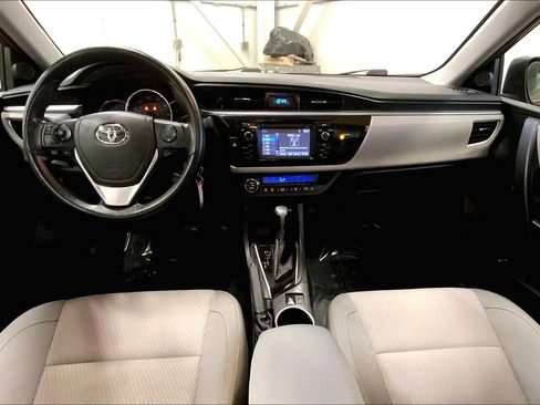 Used 2014 Toyota Corolla LE image 13