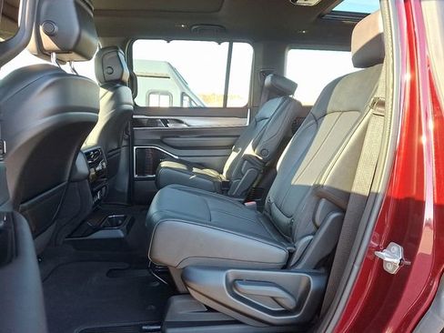 New 2026 Jeep Grand Wagoneer Limited image 5