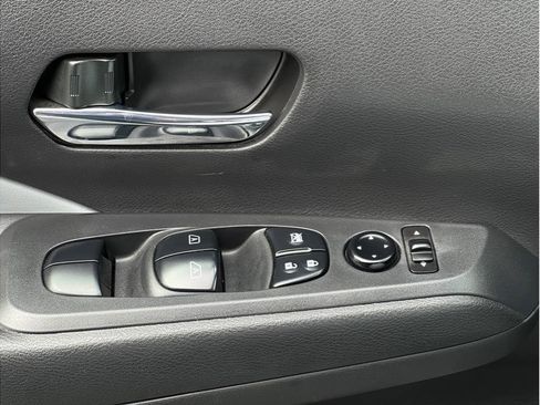 Used 2023 Nissan Kicks SR w/ SR Premium Package FWD image 20