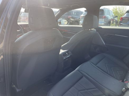 Used 2024 BMW i5 eDrive40i image 24