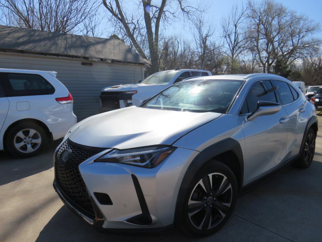 Used 2019 Lexus UX 200 FWD image 13