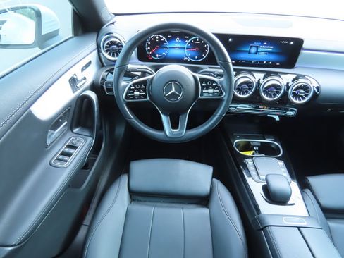 Used 2023 Mercedes-Benz CLA 250 image 5