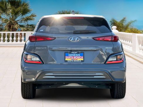Used 2023 Hyundai Kona SE w/ Cargo Package image 5