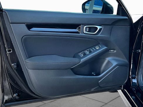 Used 2025 Honda Civic Sport image 22