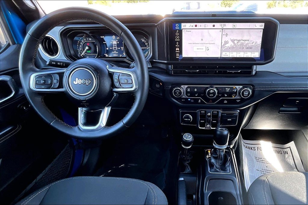 Used 2024 Jeep Wrangler Unlimited Sahara AWD/4WD image 9