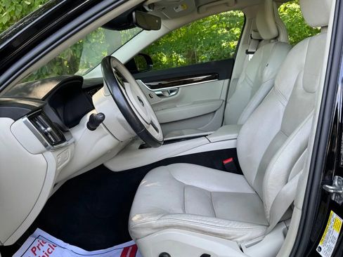 Used 2018 Volvo S90 T5 Momentum w/ Convenience Package image 11