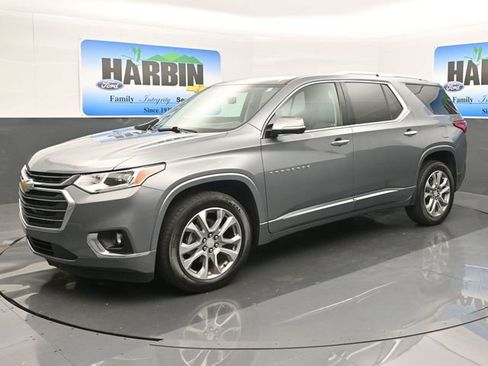 Used 2020 Chevrolet Traverse Premier image 1