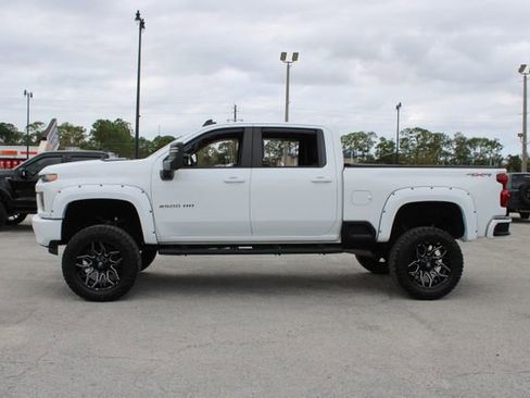 Used 2022 Chevrolet Silverado 2500 LT w/ Convenience Package image 6