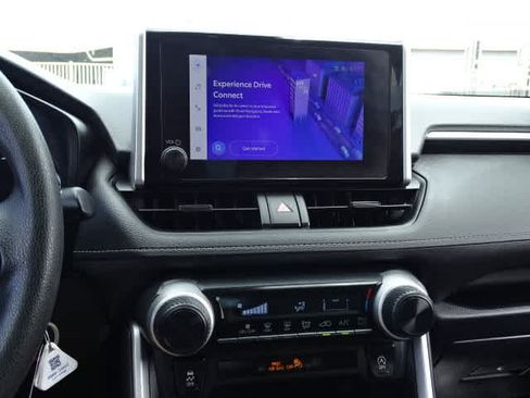 Certified 2025 Toyota RAV4 LE FWD image 28