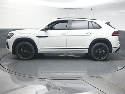 New 2026 Volkswagen Atlas Cross Sport SEL R-Line image 5