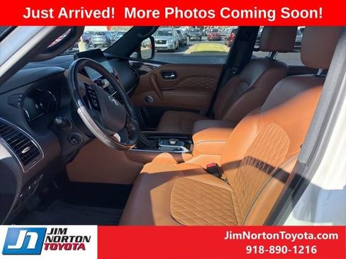 Used 2023 INFINITI QX80 Sensory w/ All-Season Package image 10