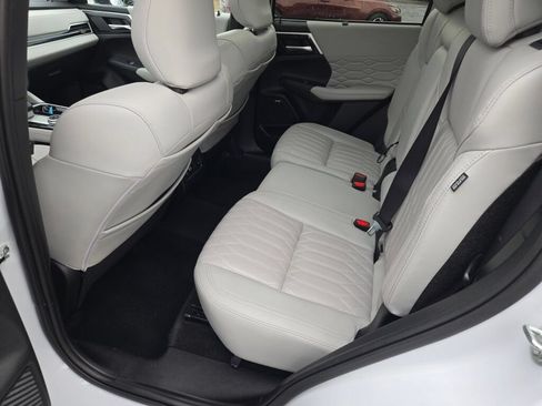 Used 2025 Mitsubishi Outlander SEL AWD/4WD image 20