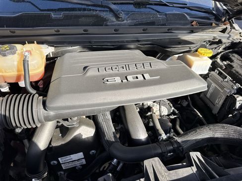 Used 2020 RAM 1500 Laramie image 34