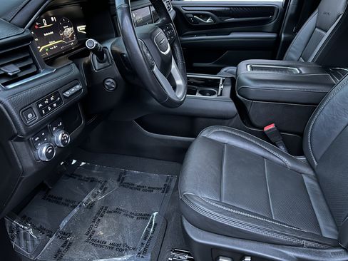 Used 2022 GMC Yukon Denali image 15