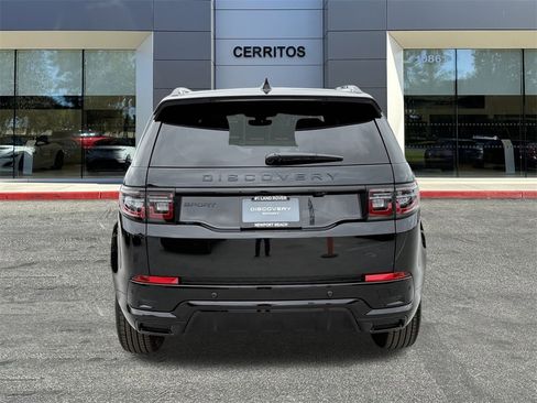 New 2025 Land Rover Discovery Sport Dynamic SE image 5