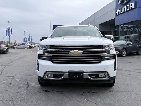 Used 2020 Chevrolet Silverado 1500 High Country w/ Technology Package image 2