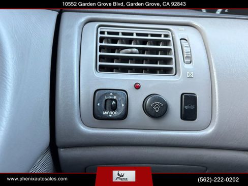 Used 2001 Toyota Avalon XL image 21