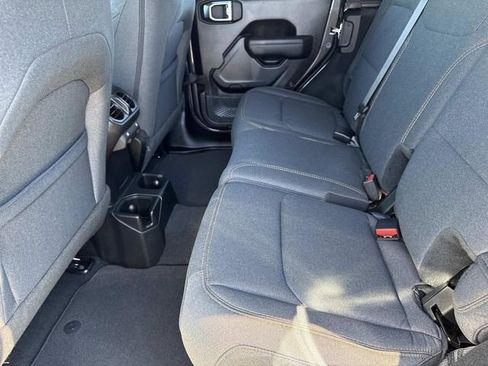 Used 2025 Jeep Wrangler Sport image 11