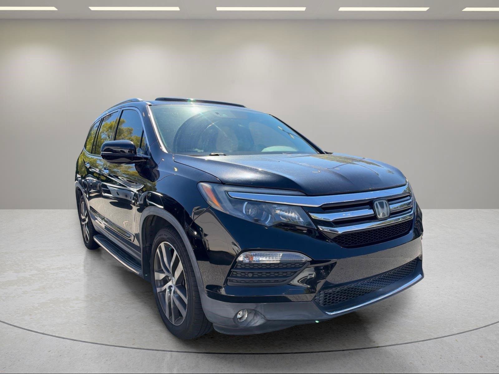 Used 2016 Honda Pilot Elite image 16