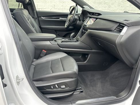 Used 2025 Cadillac XT5 Premium Luxury image 13