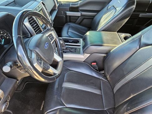 Used 2019 Ford F150 Platinum w/ Equipment Group 701A Luxury image 17