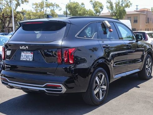 Used 2023 Kia Sorento S FWD image 10