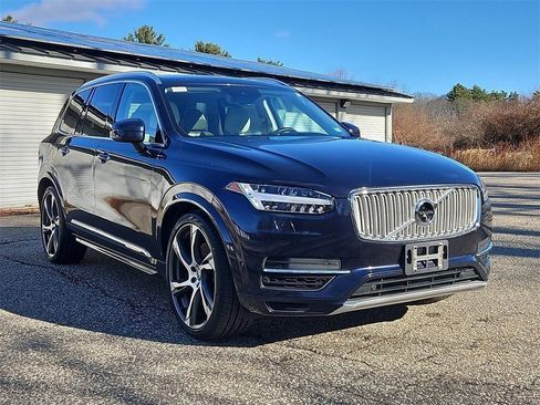 Used 2017 Volvo XC90 T8 Inscription w/ Luxury Package image 9