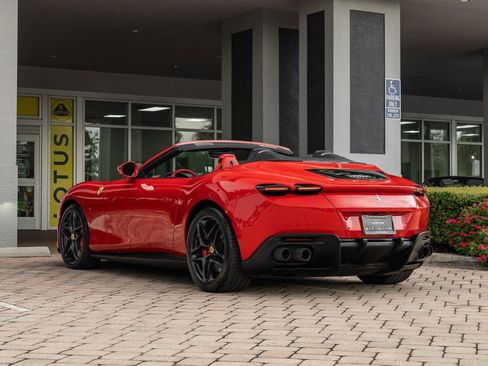 Used 2024 Ferrari Roma Spider image 40