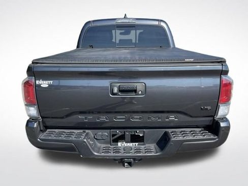 Used 2023 Toyota Tacoma TRD Sport w/ Technology Package AWD/4WD image 8