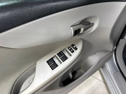 Used 2011 Toyota Corolla LE FWD image 8