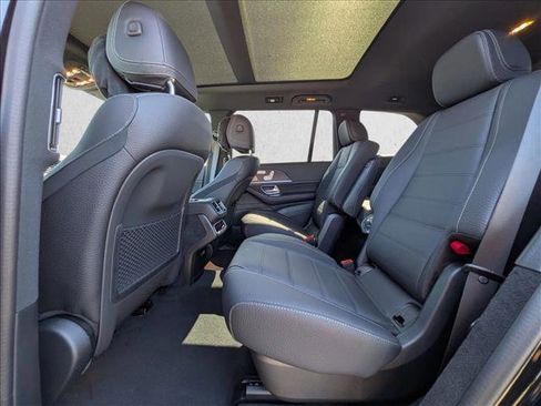 New 2026 Mercedes-Benz GLS 580 4MATIC image 16