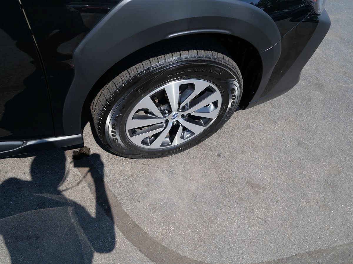 Used 2023 Subaru Outback Premium AWD/4WD image 32