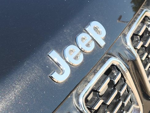 Used 2025 Jeep Compass Limited AWD/4WD image 13
