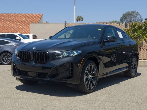 Certified 2024 BMW X6 xDrive40i w/ Premium Package AWD/4WD image 2